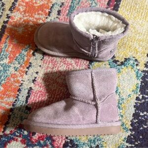 Kookaburra by UGG purple booties size 9